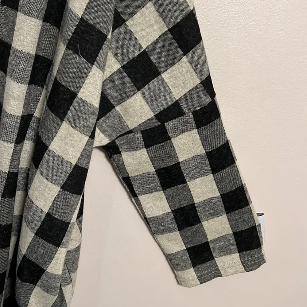 Suzanne Betro Dolman Sleeve‎ Drop Shoulder Plaid Buffalo Check Cowl Neck Sweater